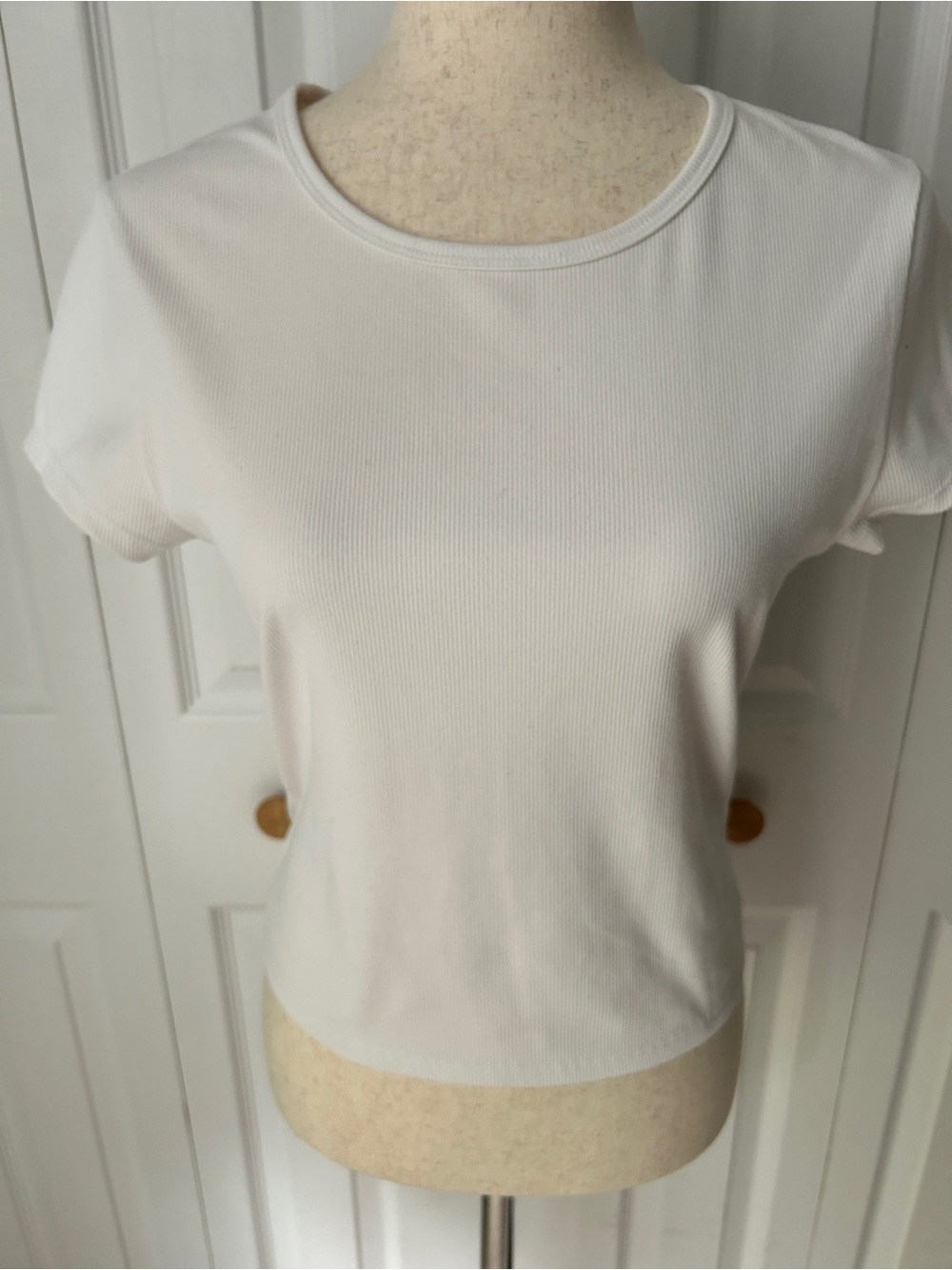 GAP Fit  White Short Sleeve Ribbed Crew Tee